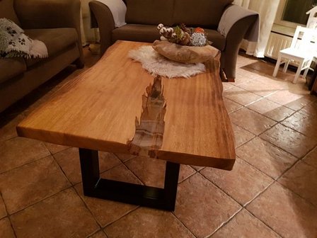 Epoxy salontafel