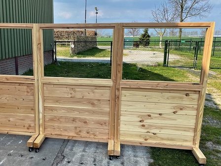 Verplaatsbaar terrasscherm
