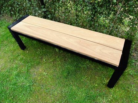 Hardhouten tuinbank