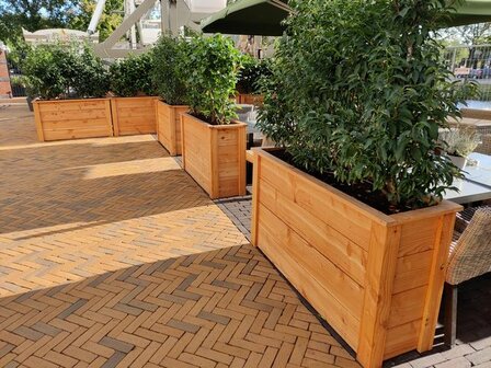 Houten plantenbak terras