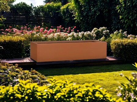 Langwerpige plantenbak met roestkleur