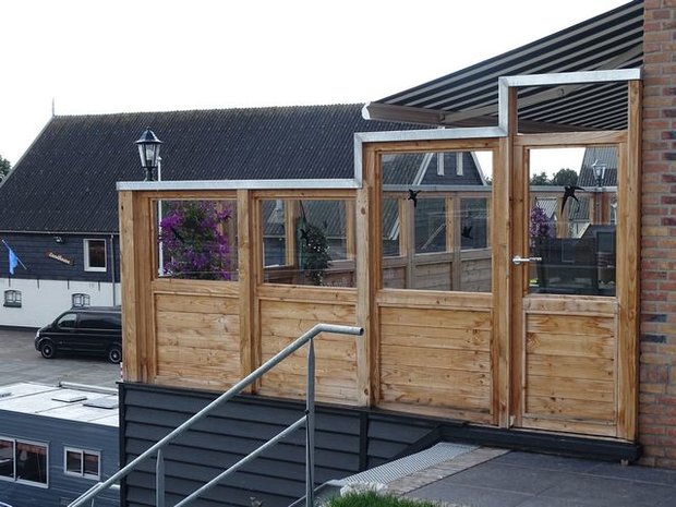 Houten terrasscherm
