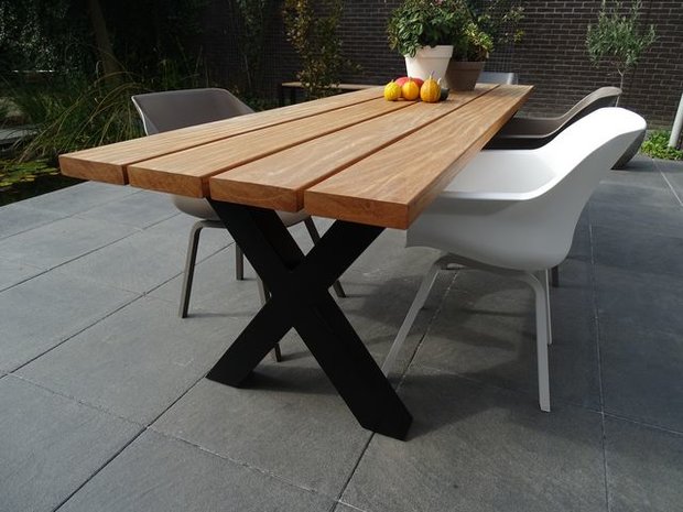 Tuintafel kruispoot