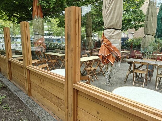 Terrasscherm met palen