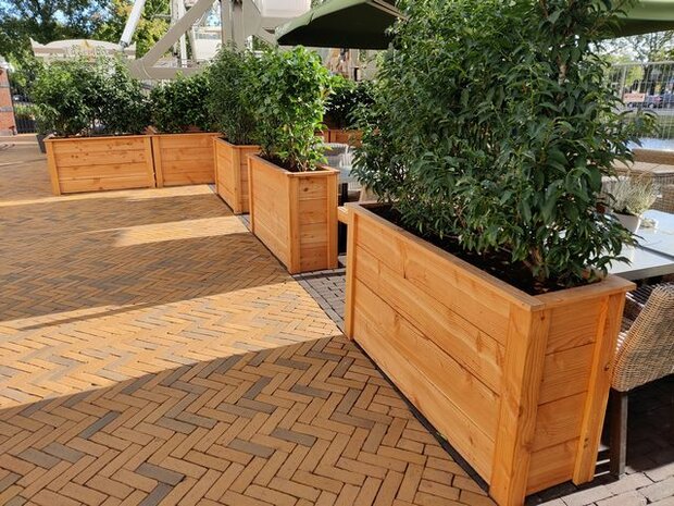 Houten plantenbak terras