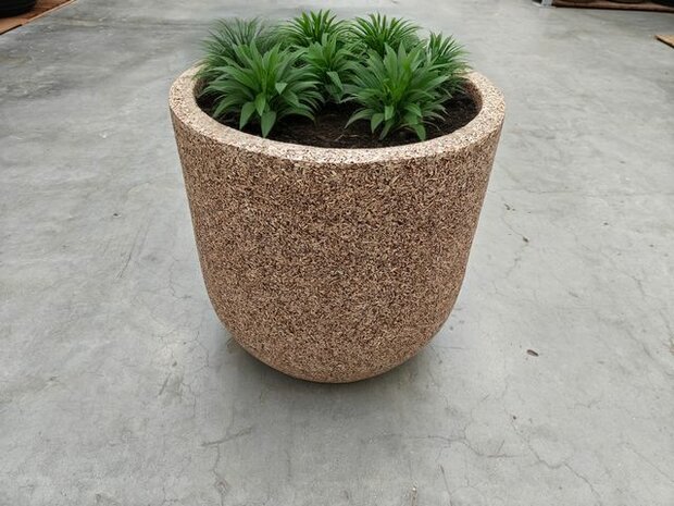 Natuurlijke plantenpot van bosrestanten