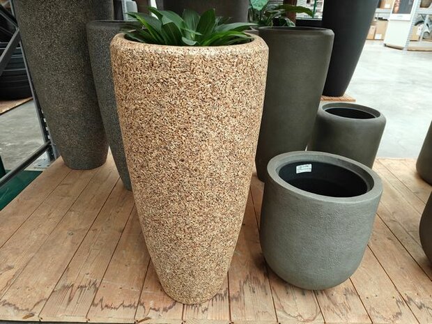 Biologische plantenbak van bosresten