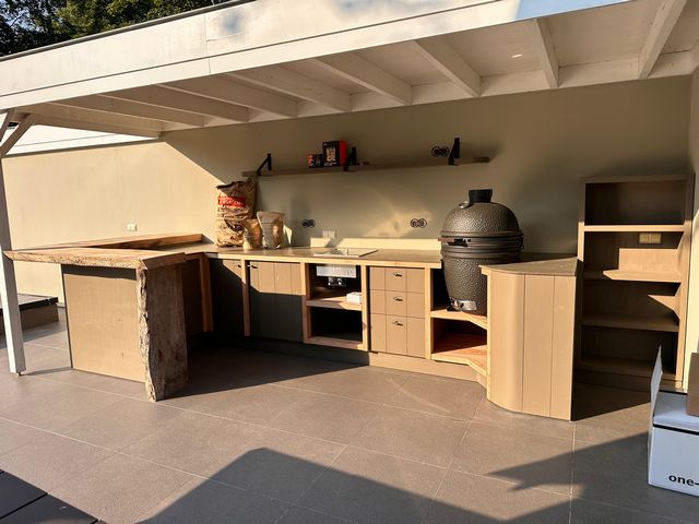 Houten tuinkeuken op maat