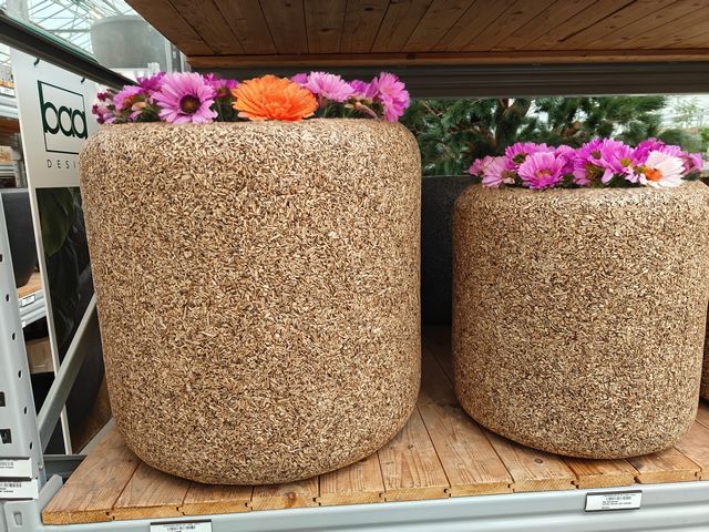 Cilinder plantenpot van bosresten