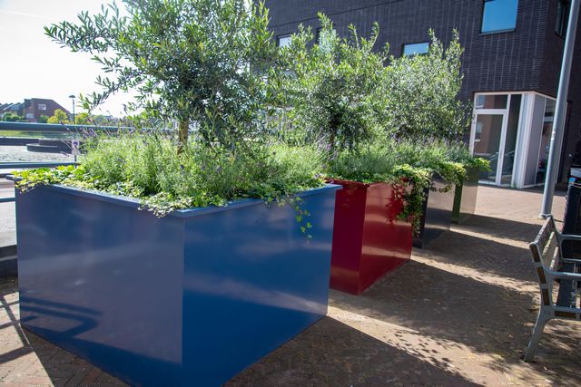 Stalen plantenbakken