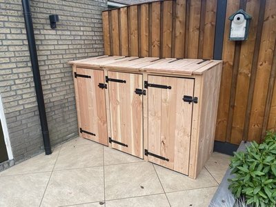 Kliko ombouw - douglas met zwart beslag
